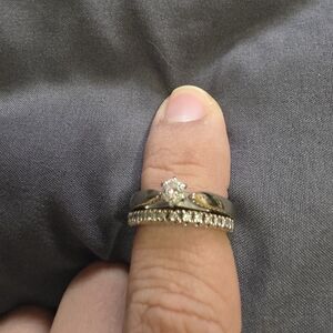 Elegant 14 K Gold Diamond Ring